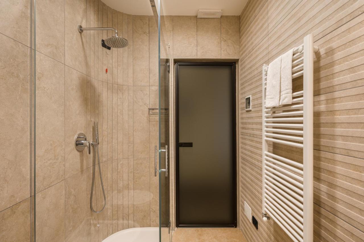 Hotel Cora Carate Brianza Ngoại thất bức ảnh