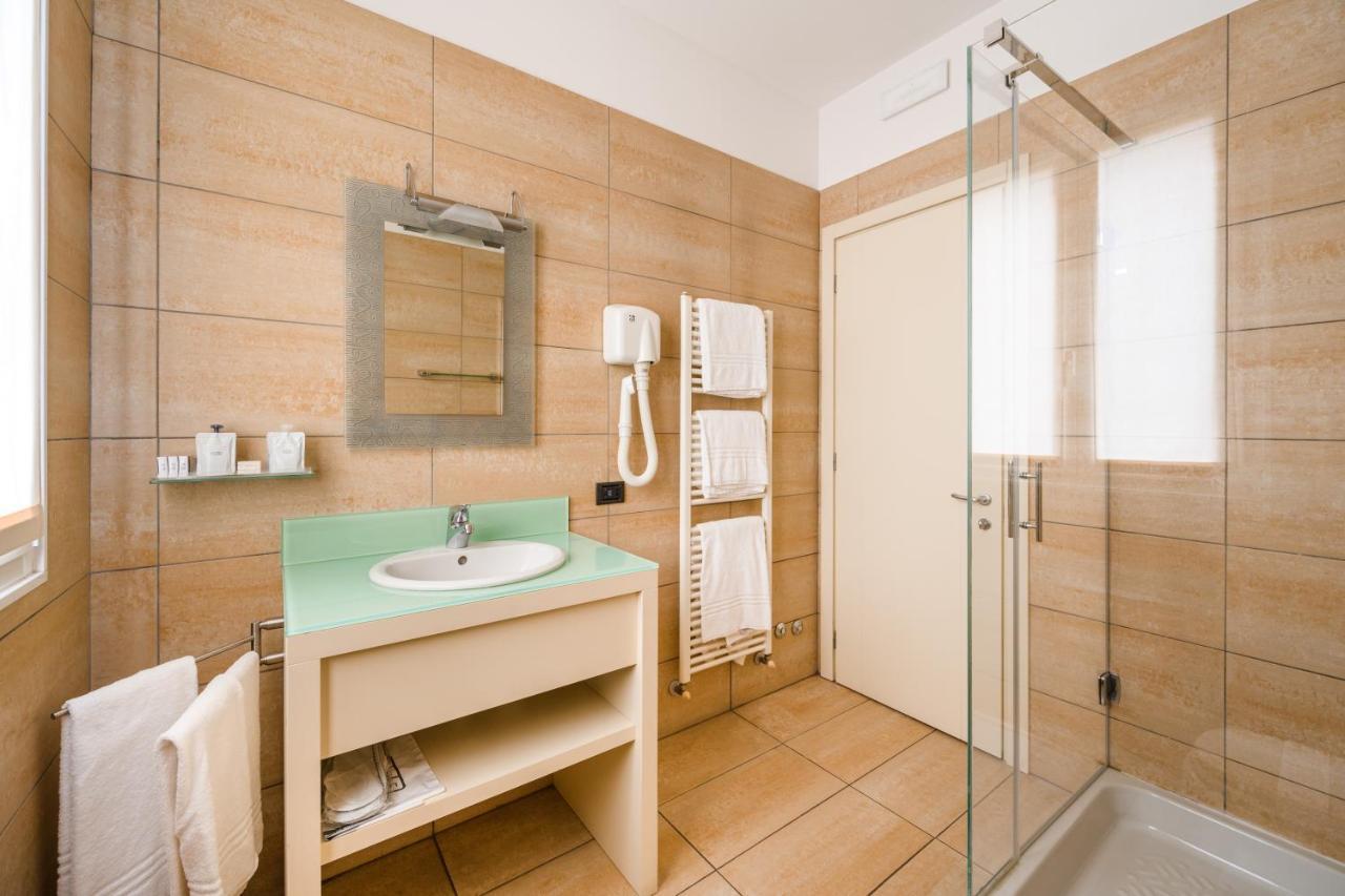 Hotel Cora Carate Brianza Ngoại thất bức ảnh