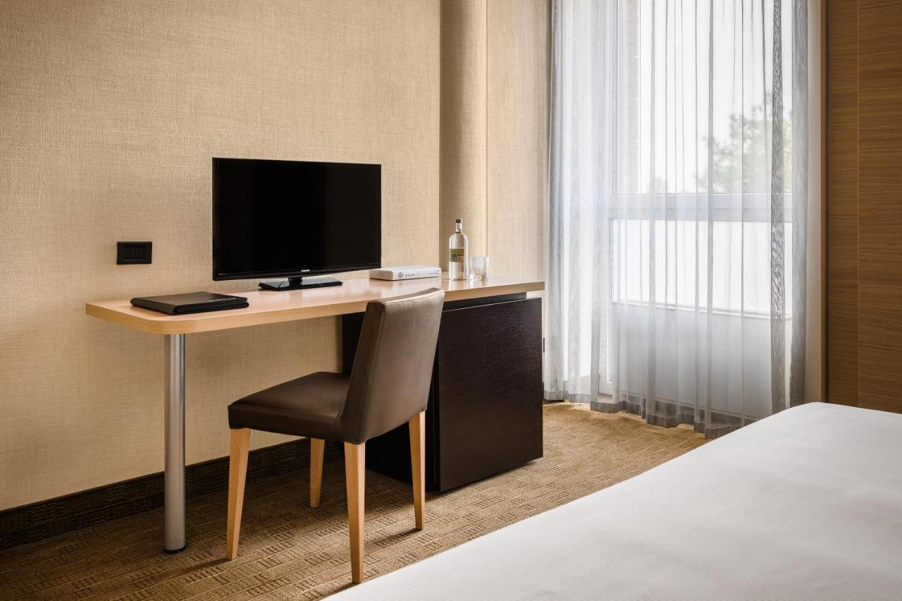 Hotel Cora Carate Brianza Ngoại thất bức ảnh