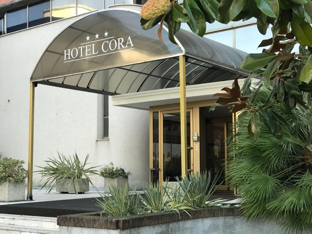 Hotel Cora Carate Brianza Ngoại thất bức ảnh