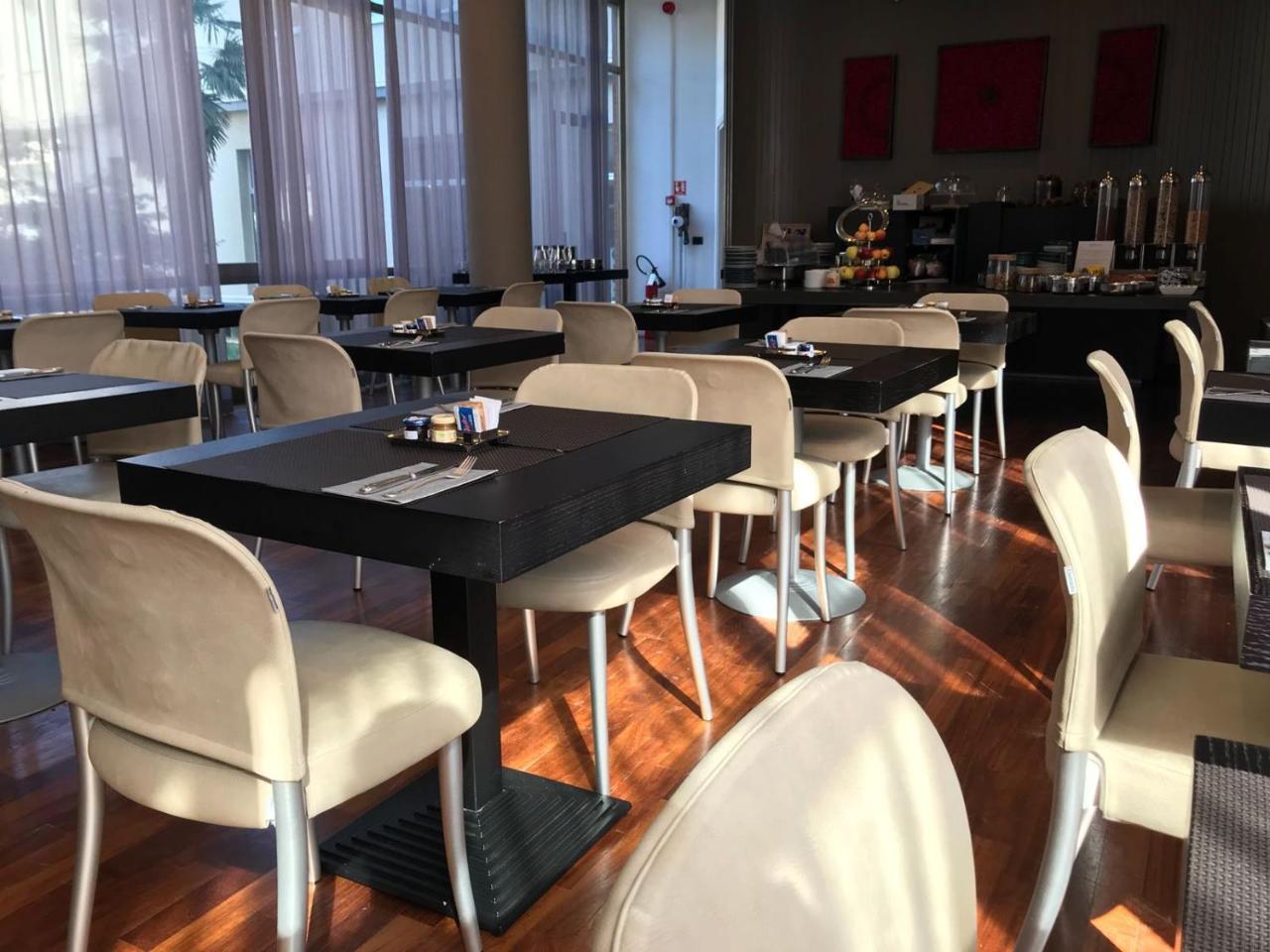 Hotel Cora Carate Brianza Ngoại thất bức ảnh